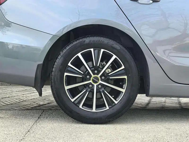 Roewe i5 2021 1.5L CVT Platinum Edition — миниатюра 10