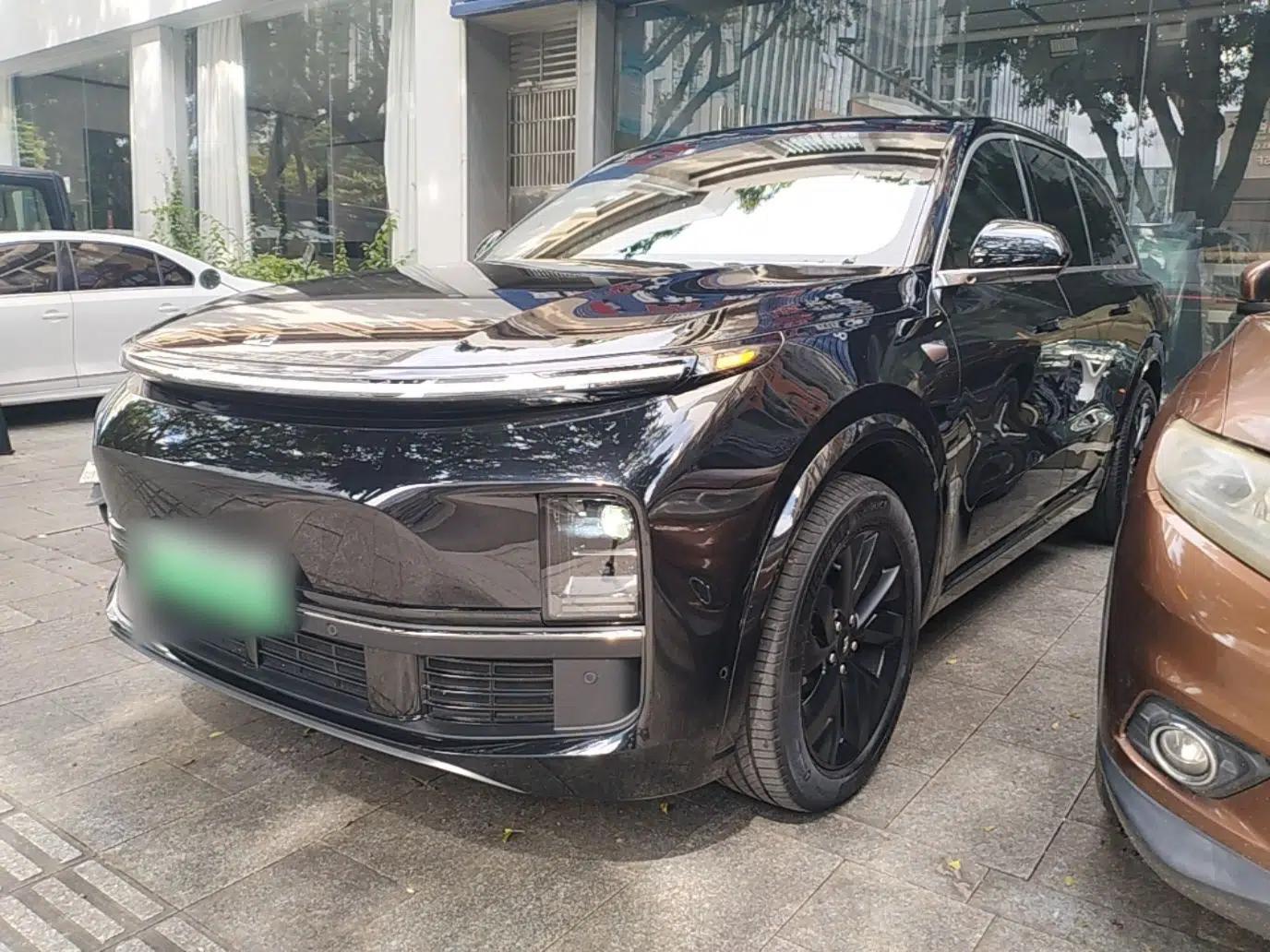 Li Auto L8 2023 Pro Model — миниатюра 1