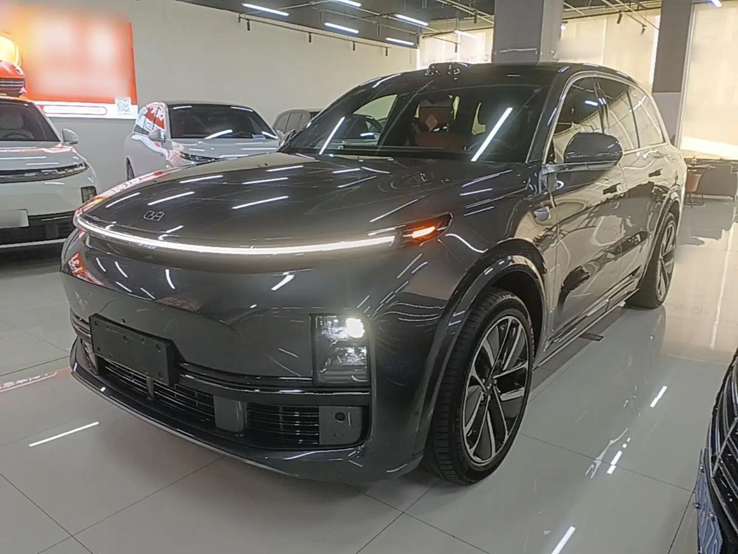 Li Auto L8 2024 Max — миниатюра 1