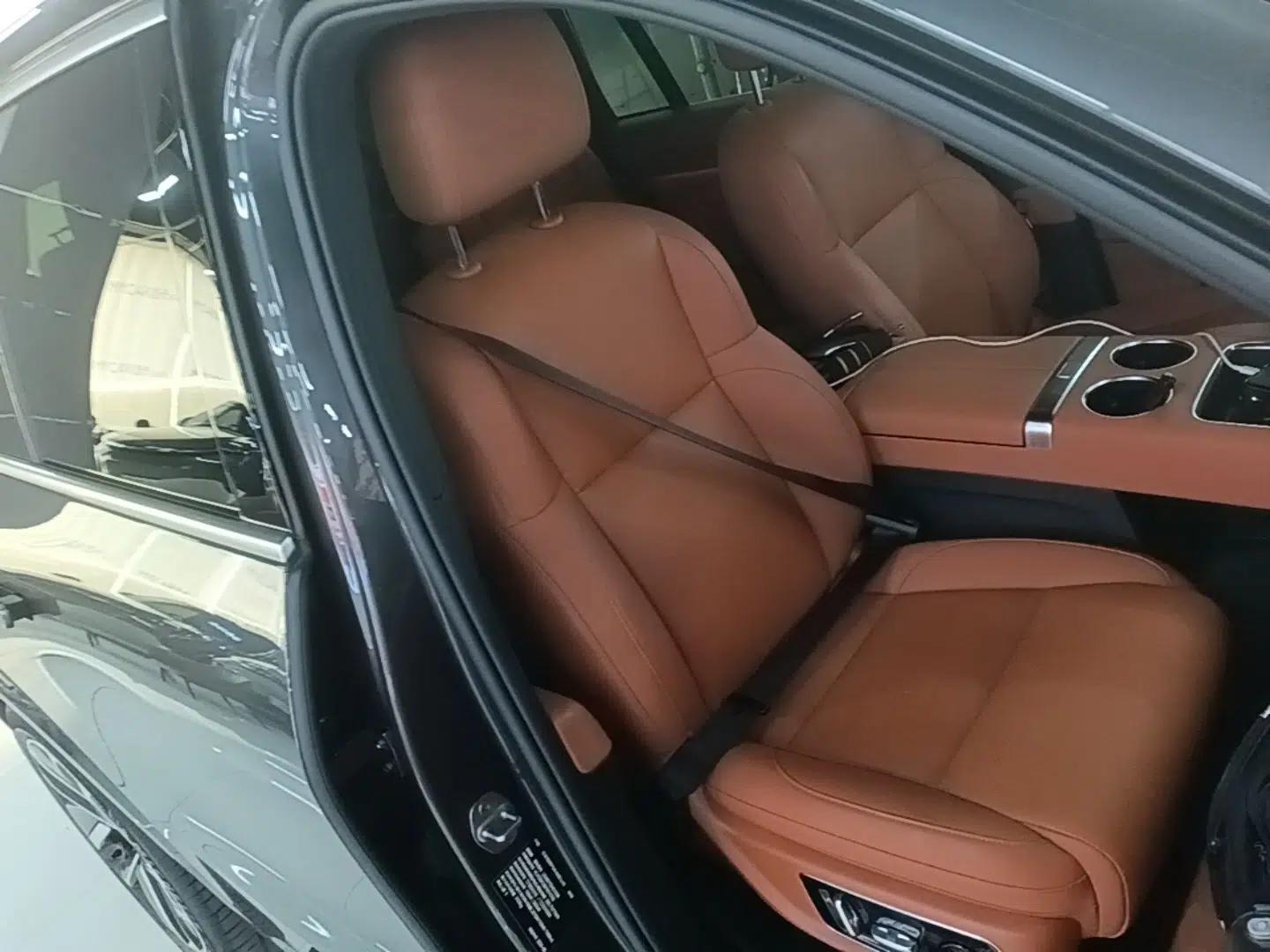 Li Auto L8 2024 Max — миниатюра 19