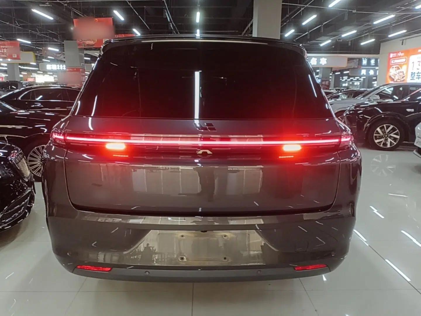 Li Auto L8 2024 Max — миниатюра 5