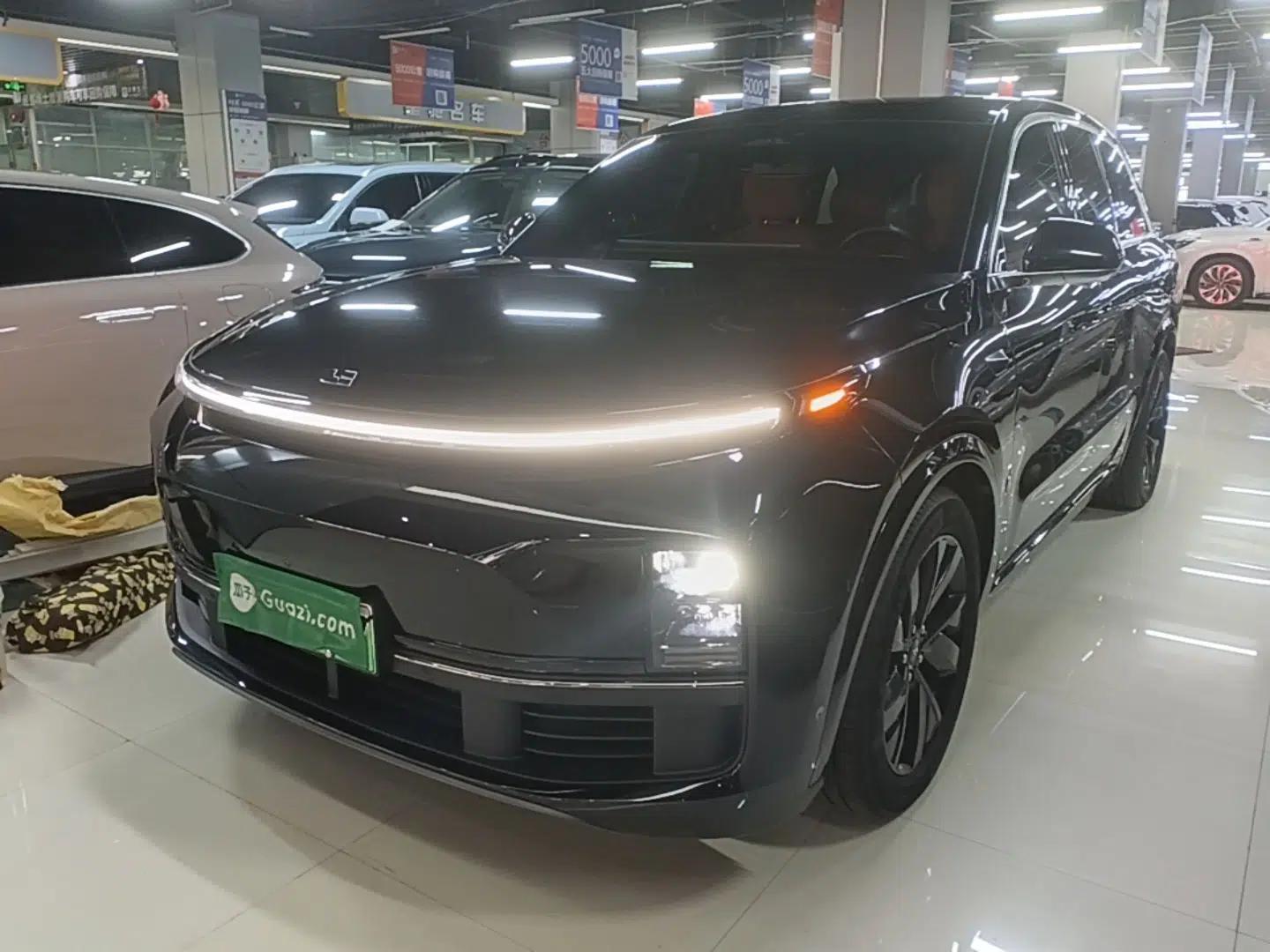 Li Auto L8 2023 Pro Model — миниатюра 1
