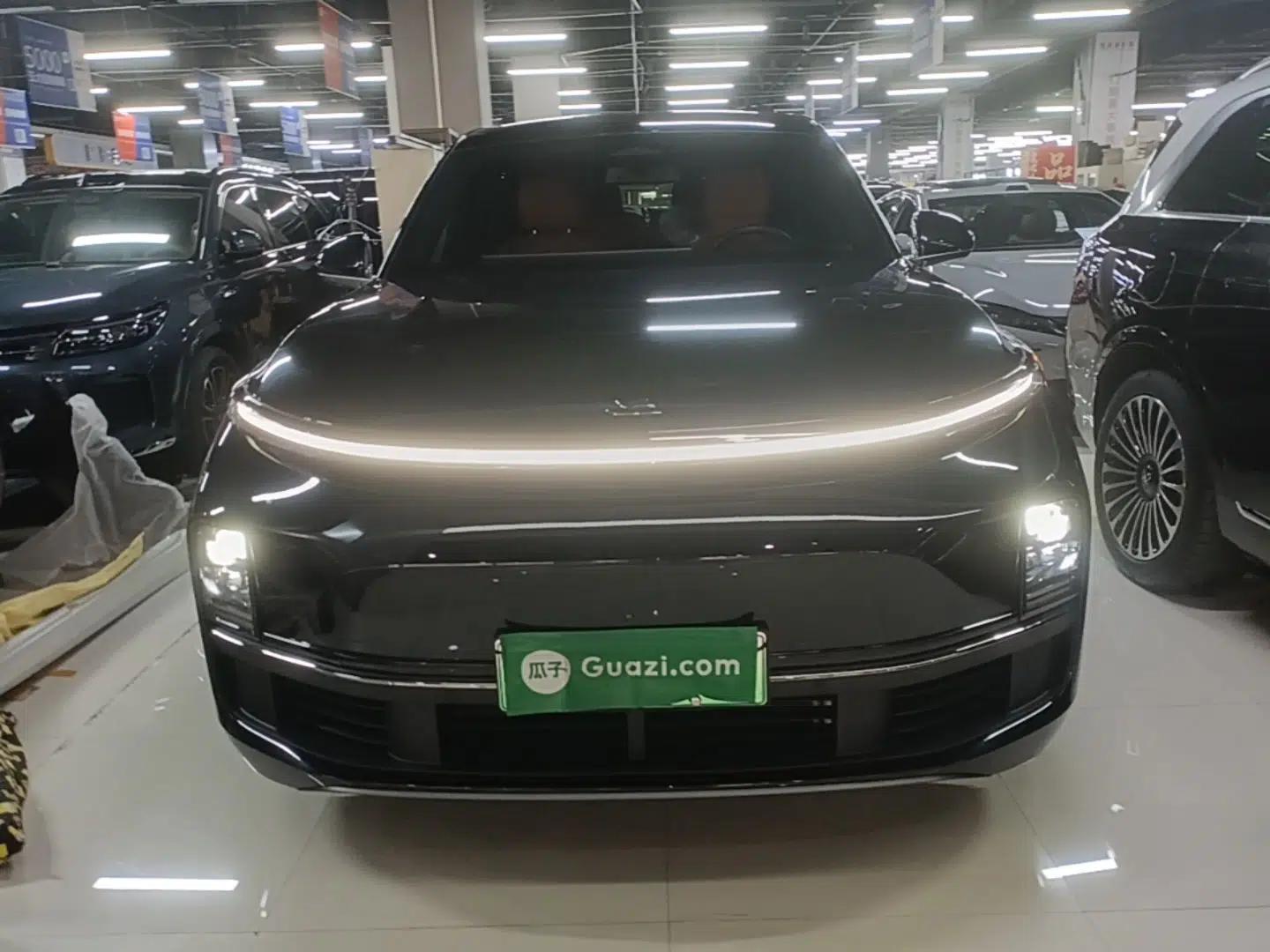 Li Auto L8 2023 Pro Model — миниатюра 2