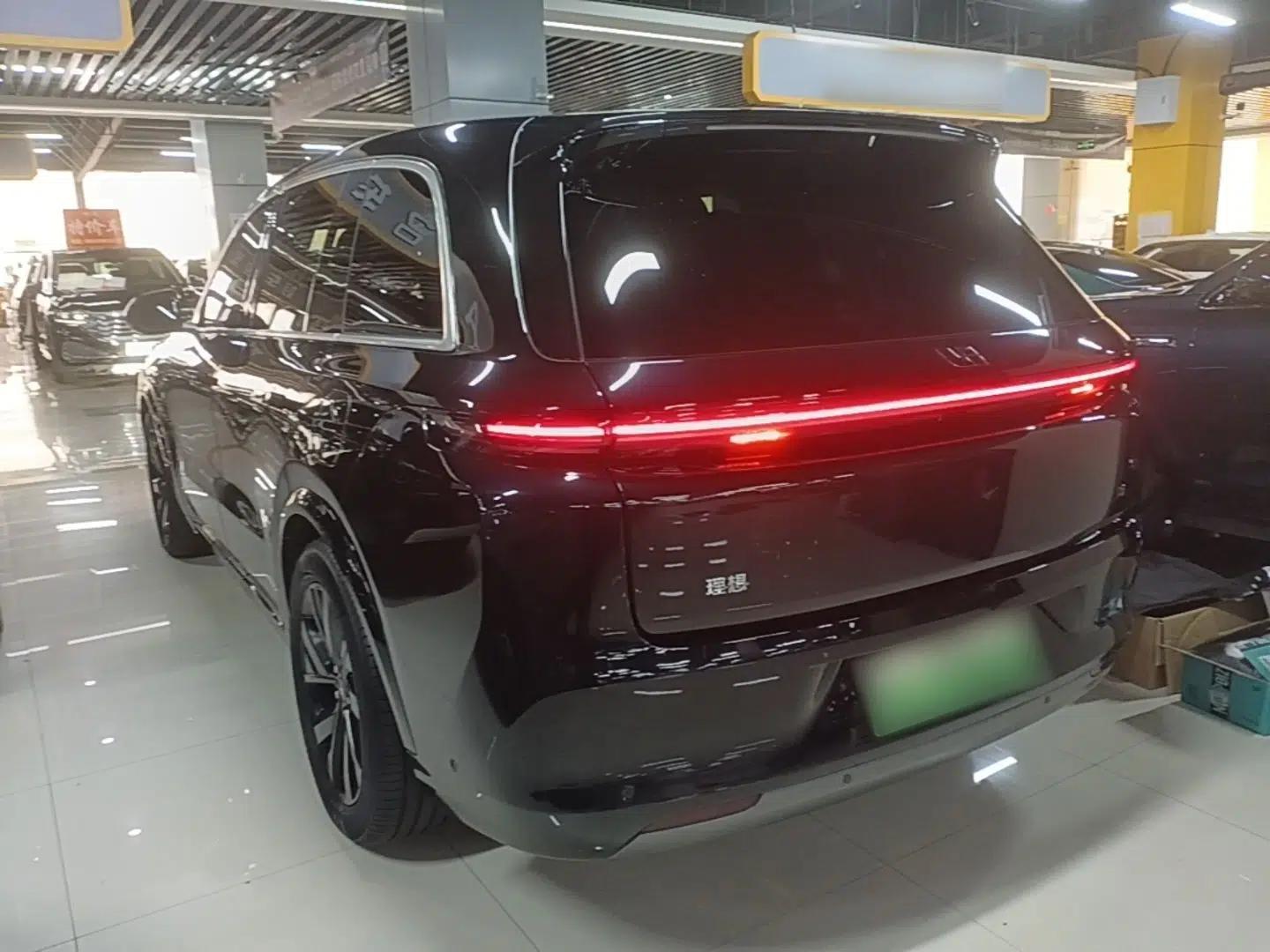 Li Auto L8 2023 Pro Model — миниатюра 4