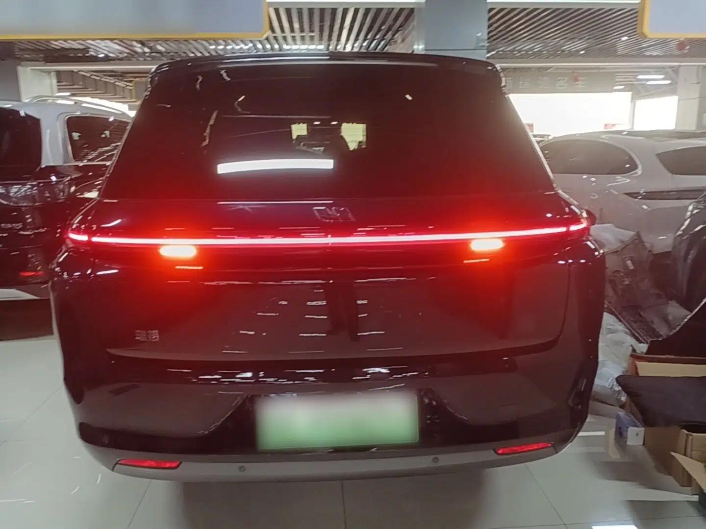 Li Auto L8 2023 Pro Model — миниатюра 5