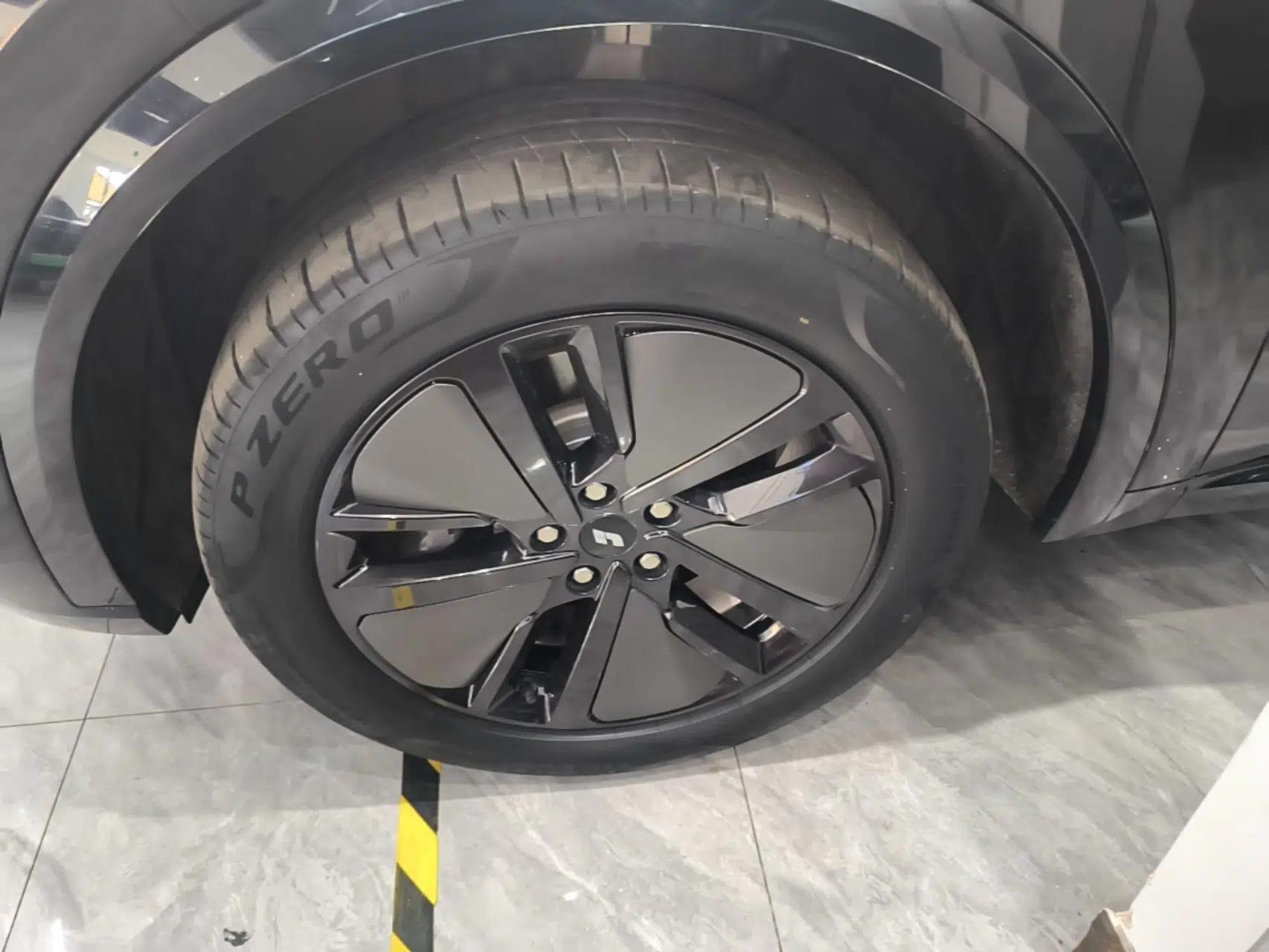 Li Auto L8 2024 Pro Model — миниатюра 10