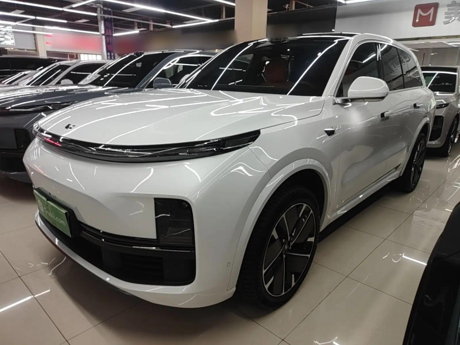 Li Auto L8 2025 Max Smart Refresh Edition — миниатюра 1