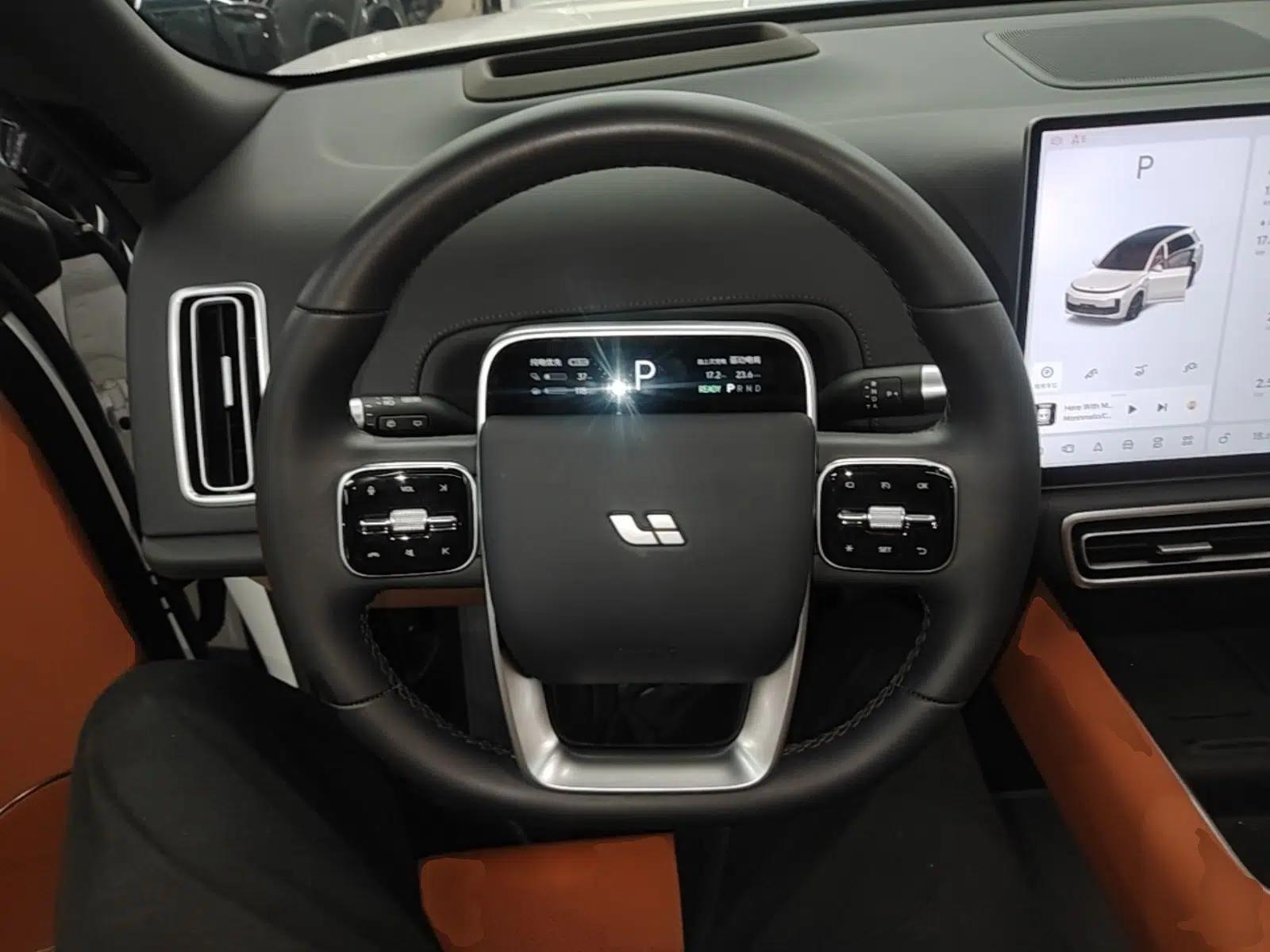 Li Auto L8 2025 Max Smart Refresh Edition — миниатюра 13