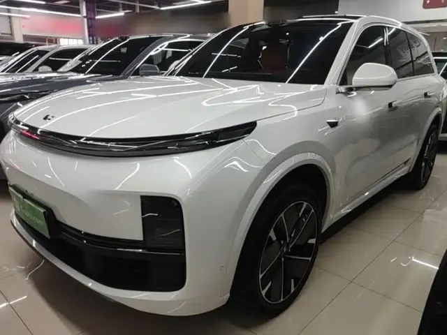 Li Auto L8 2025 Max Smart Refresh Edition