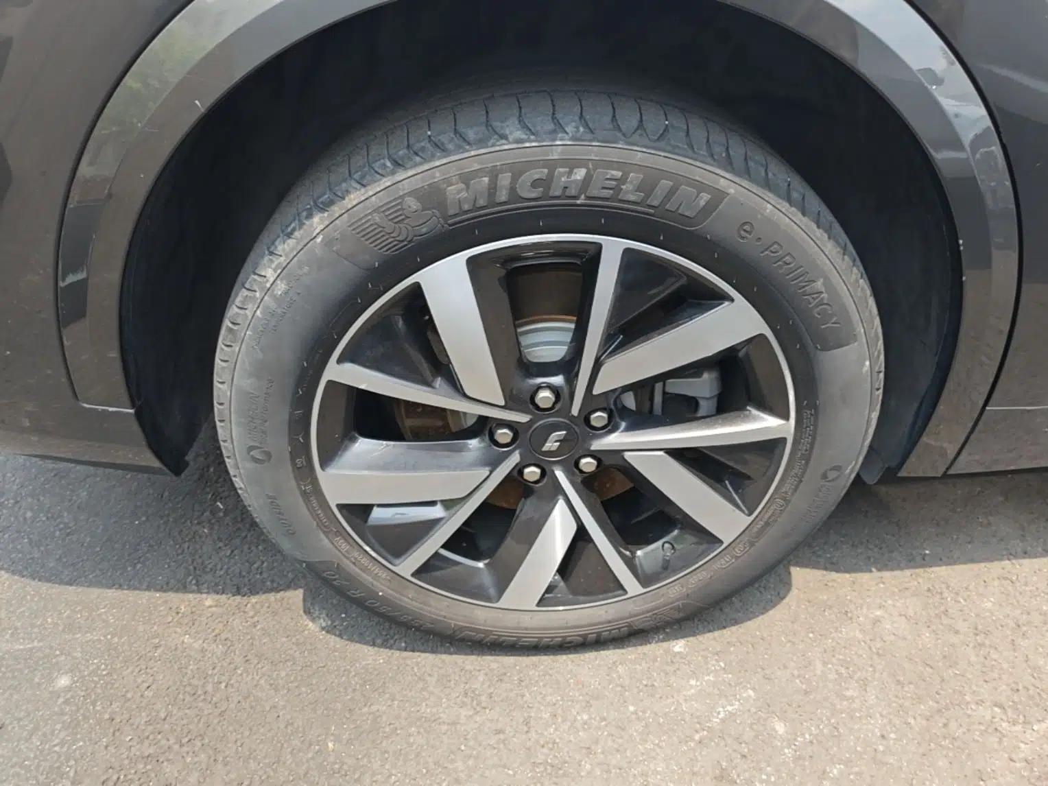 Li Auto L8 2023 Air model — миниатюра 11
