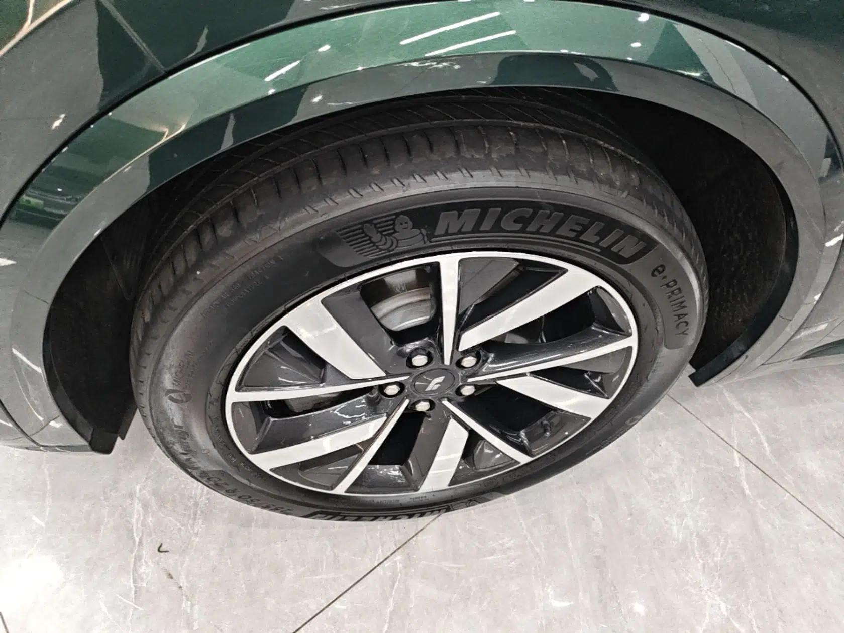 Li Auto L8 2023 Pro Model — миниатюра 10