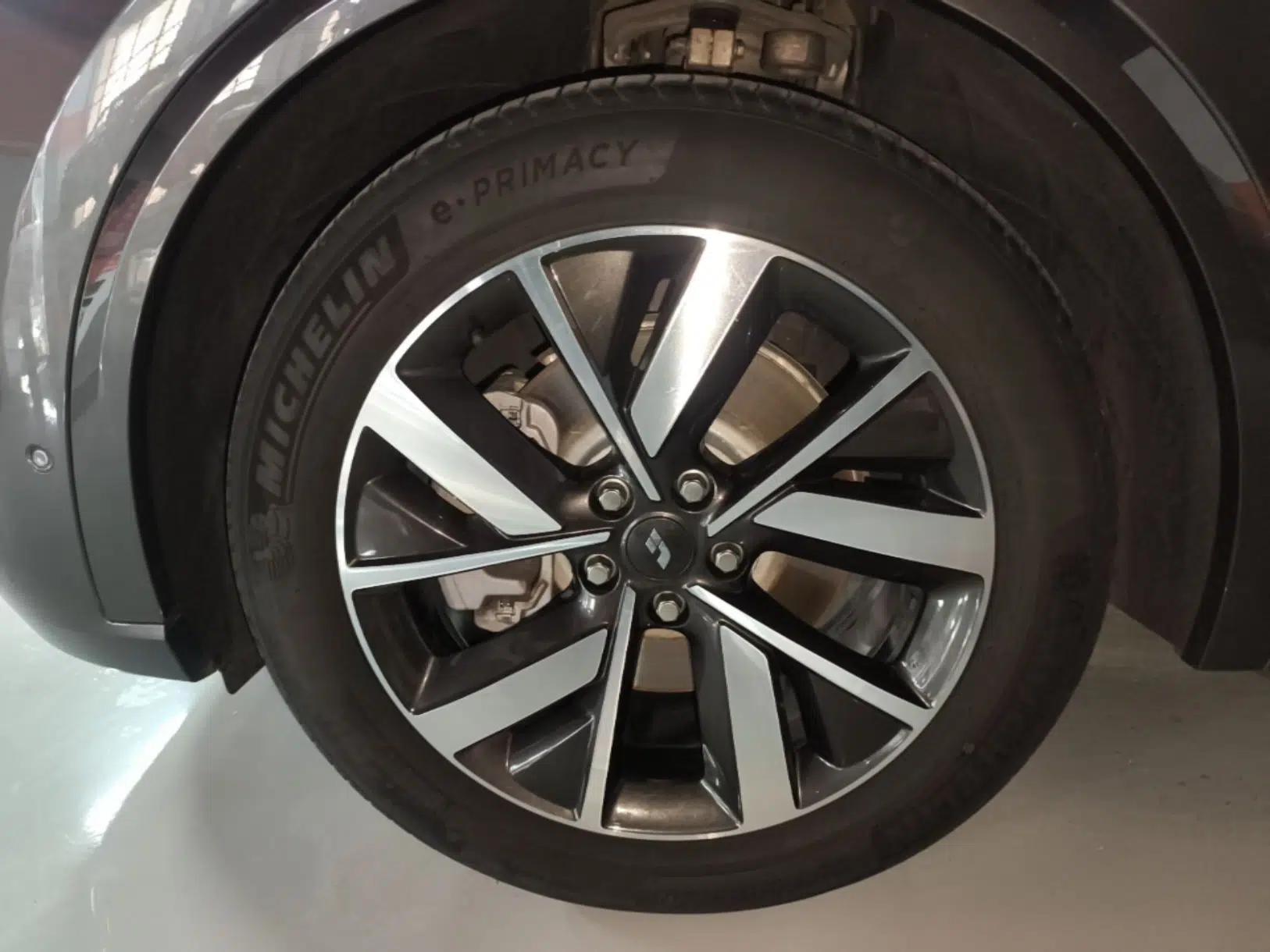 Li Auto L8 2023 Pro Model — миниатюра 10