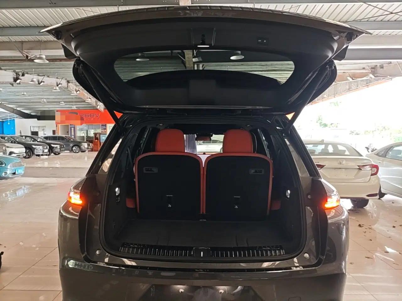 Li Auto L8 2023 Pro Model — миниатюра 22
