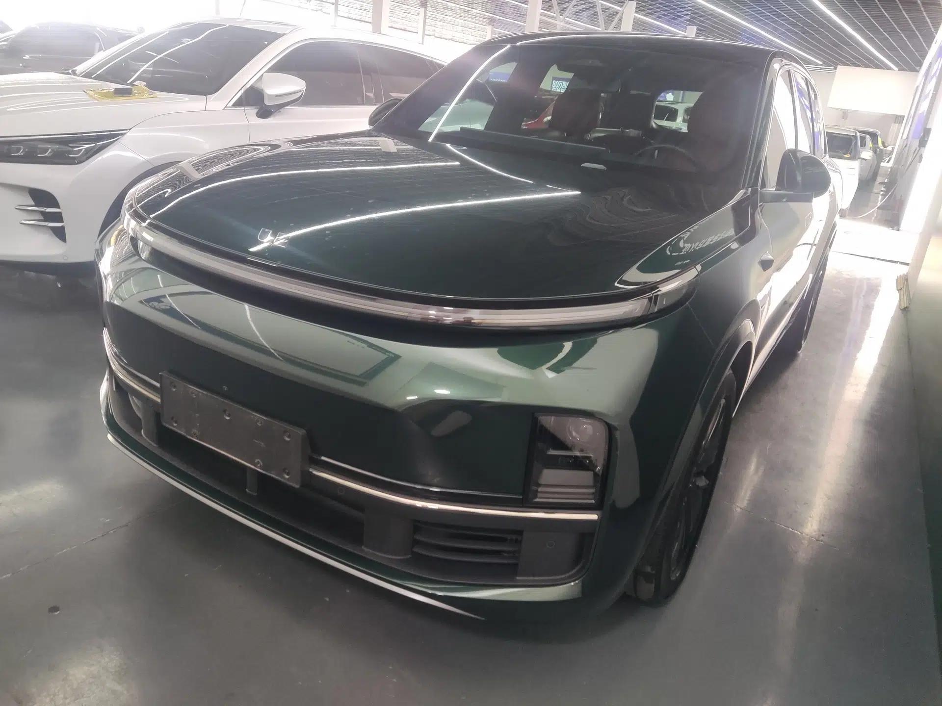 Li Auto L8 2024 Pro Model — миниатюра 1