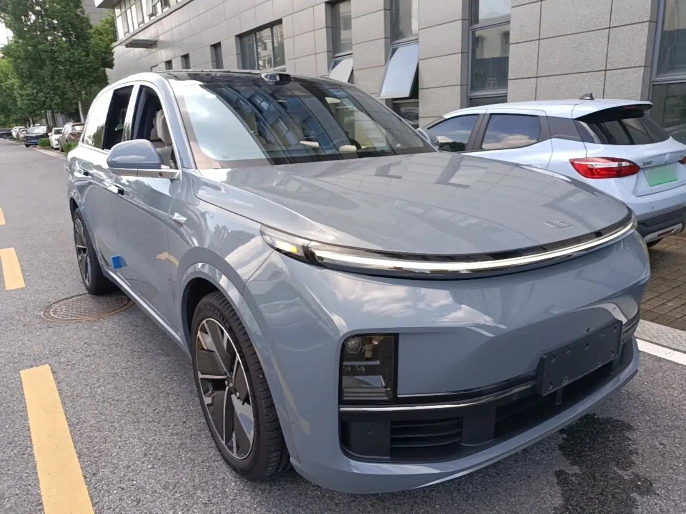 Li Auto L8 2025 Max Smart Refresh Edition — миниатюра 3