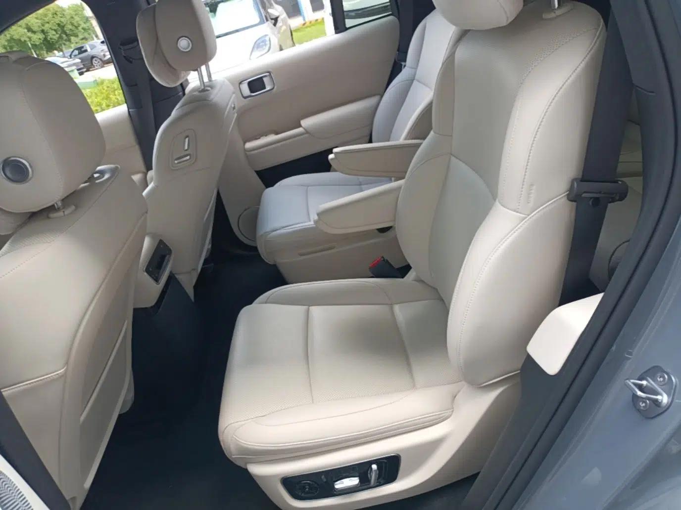 Li Auto L8 2025 Max Smart Refresh Edition — миниатюра 25