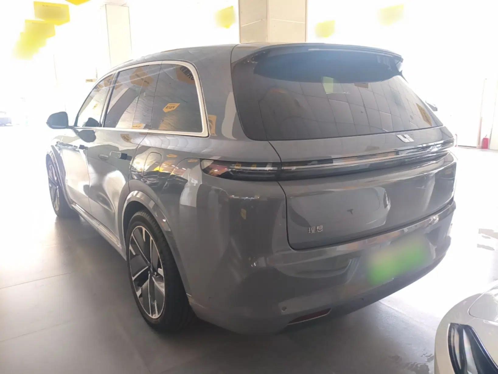 Li Auto L8 2025 Pro Smart Refresh Edition — миниатюра 4