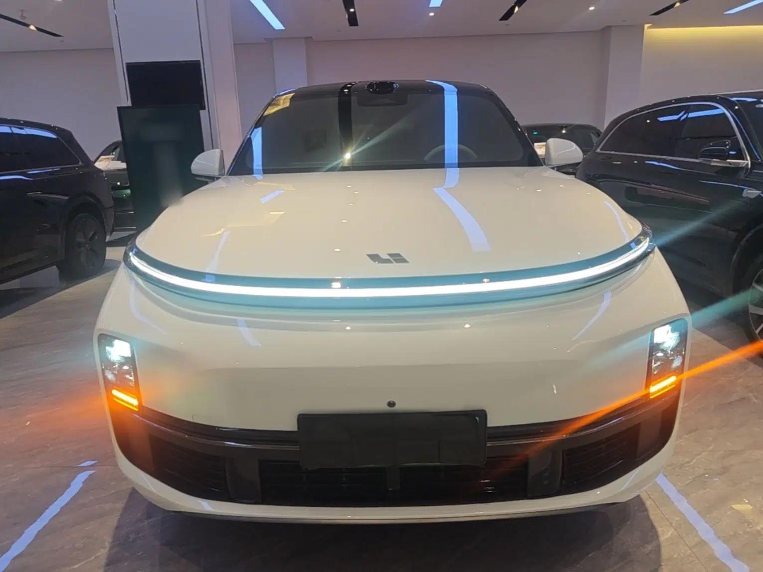 Li Auto L8 2025 Ultra Smart Refreshed Edition — миниатюра 2
