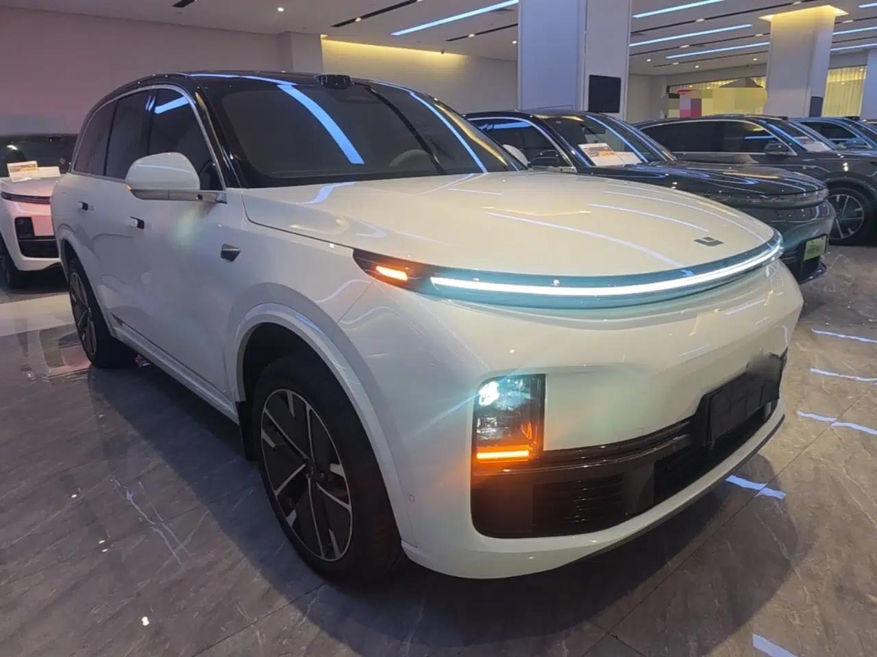 Li Auto L8 2025 Ultra Smart Refreshed Edition — миниатюра 12