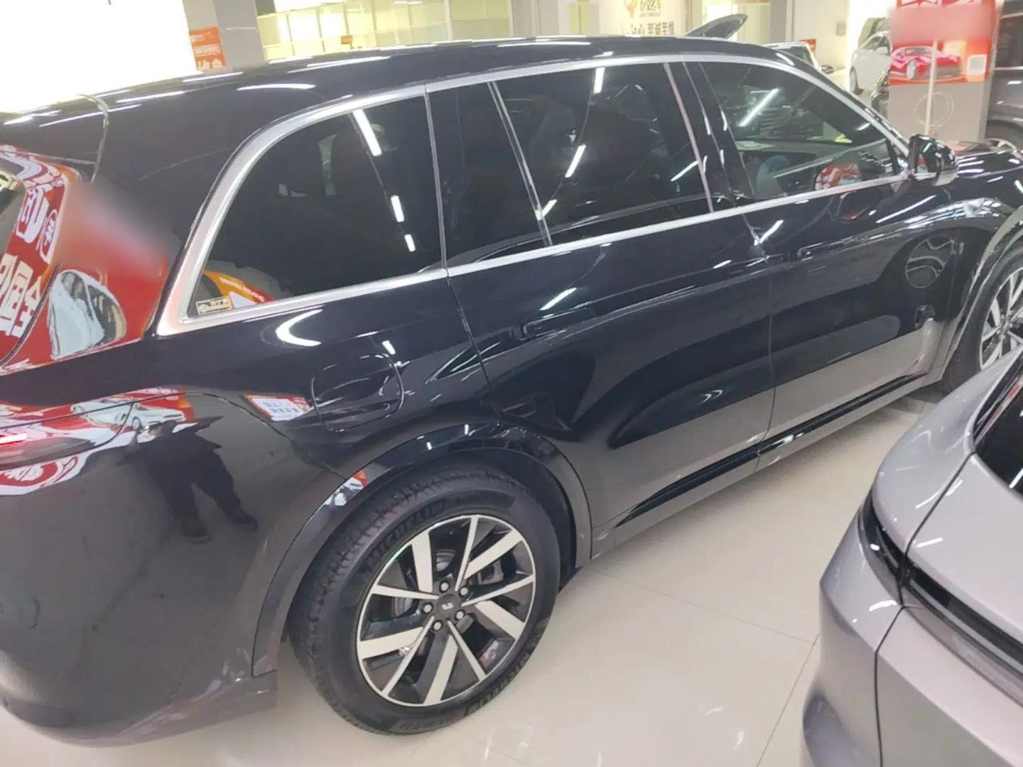 Li Auto L8 2023 Pro Model — миниатюра 6