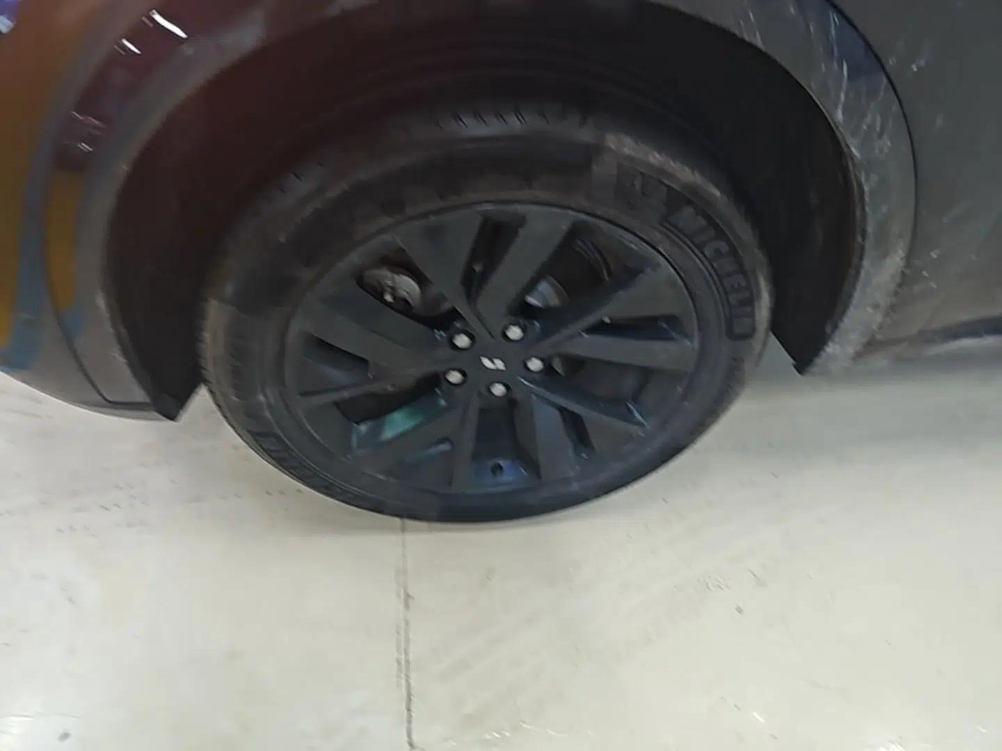 Li Auto L8 2023 Pro Model — миниатюра 10
