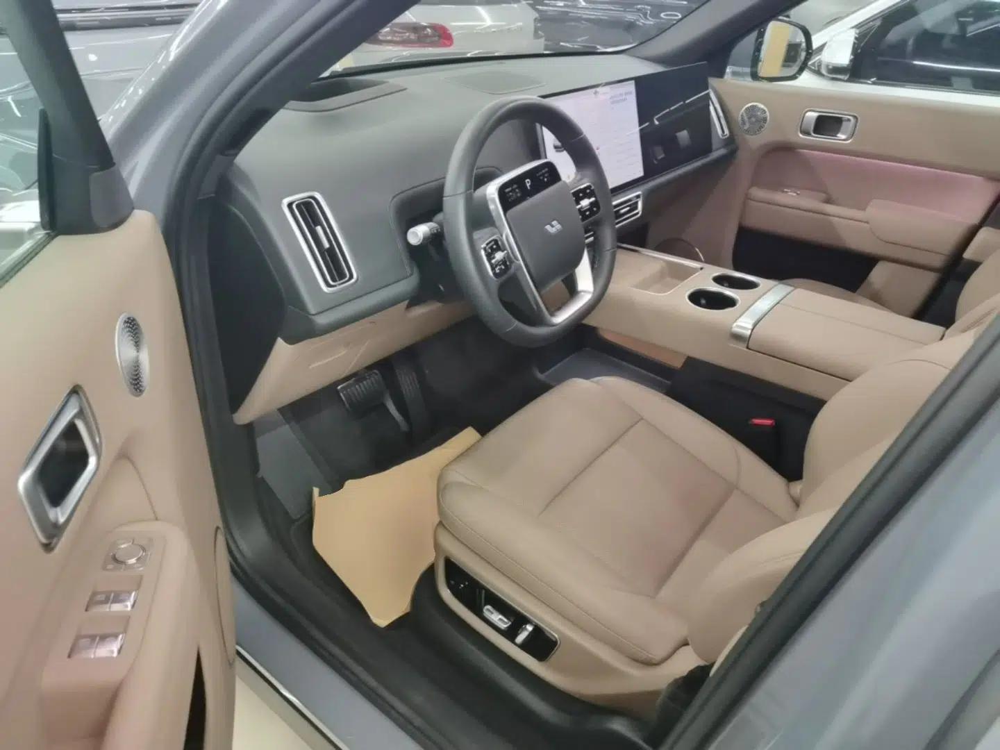 Li Auto L8 2025 Ultra Smart Refreshed Edition — миниатюра 18