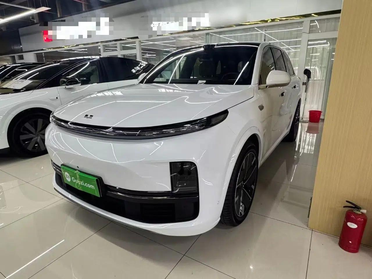 Li Auto L8 2025 Ultra Smart Refreshed Edition — миниатюра 1