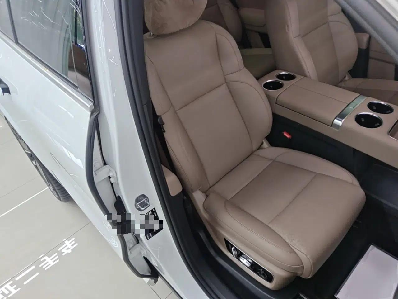 Li Auto L8 2025 Ultra Smart Refreshed Edition — миниатюра 19