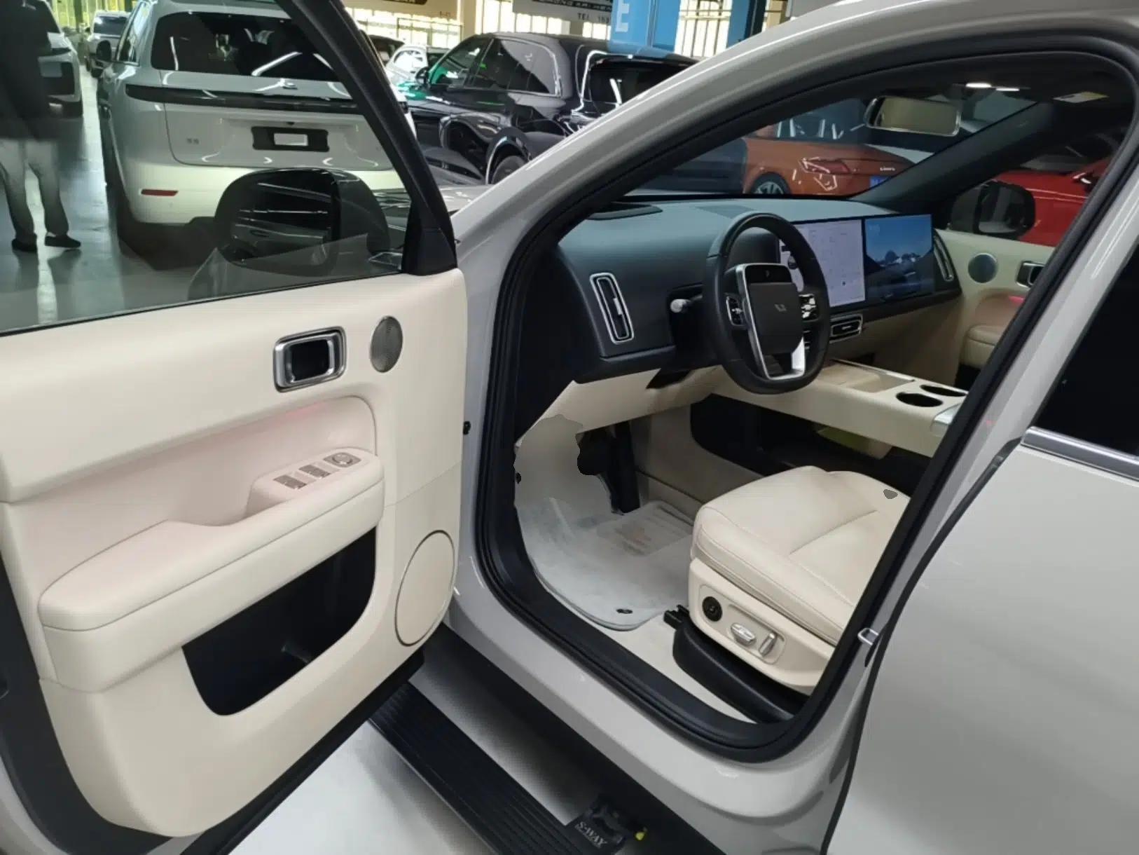 Li Auto L6 2024 Max — миниатюра 18