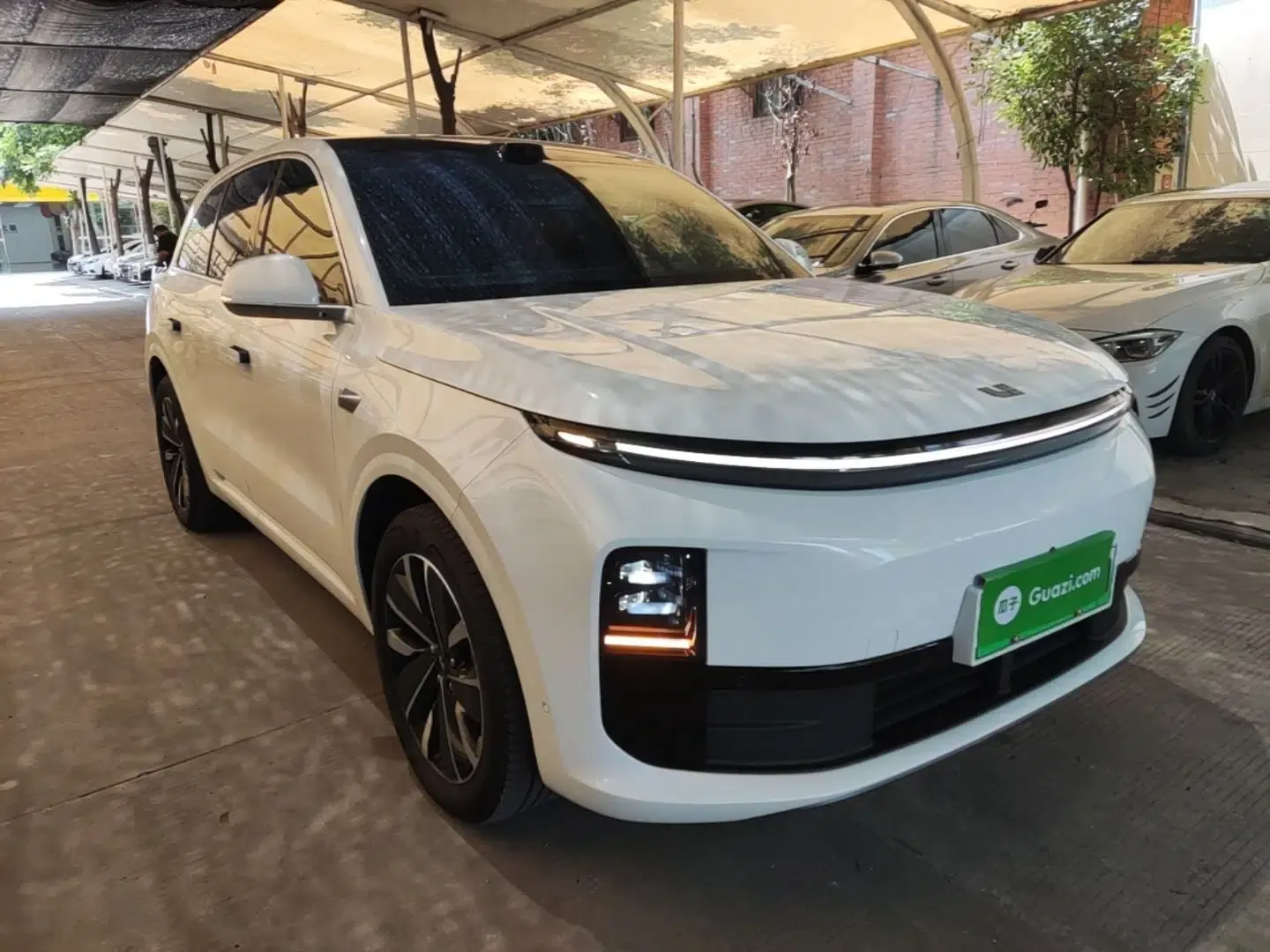 Li Auto L6 2025 Pro Smart Refresh Edition — миниатюра 3