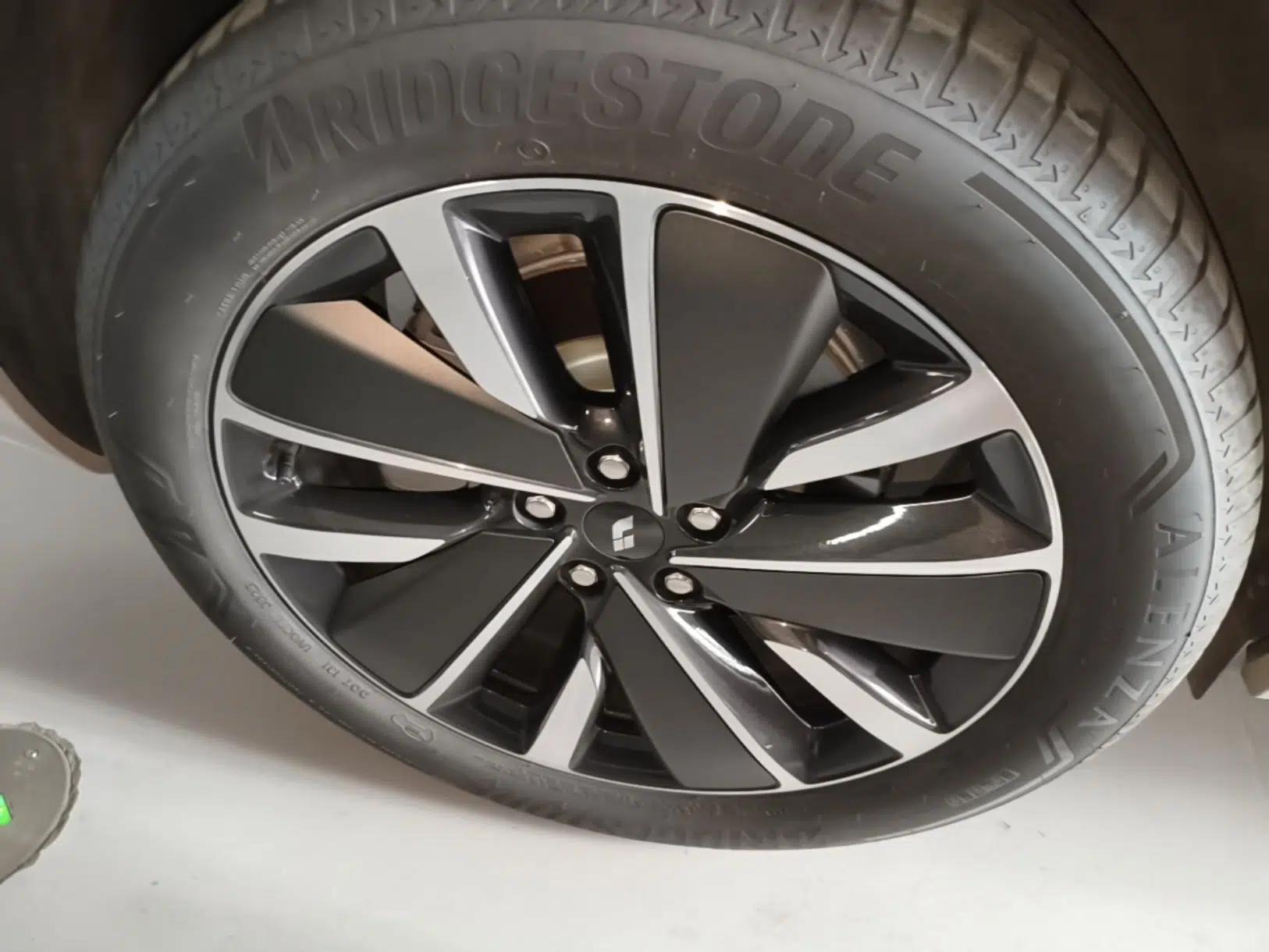 Li Auto L6 2025 Max Smart Refresh Edition — миниатюра 11