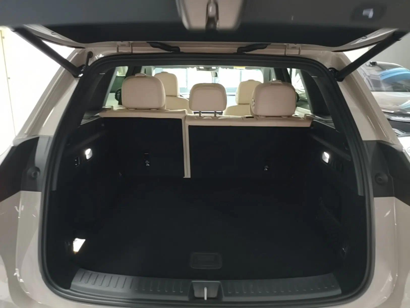 Li Auto L6 2025 Max Smart Refresh Edition — миниатюра 22