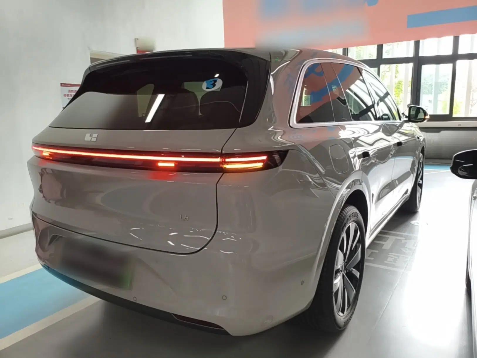 Li Auto L6 2025 Max Smart Refresh Edition — миниатюра 6