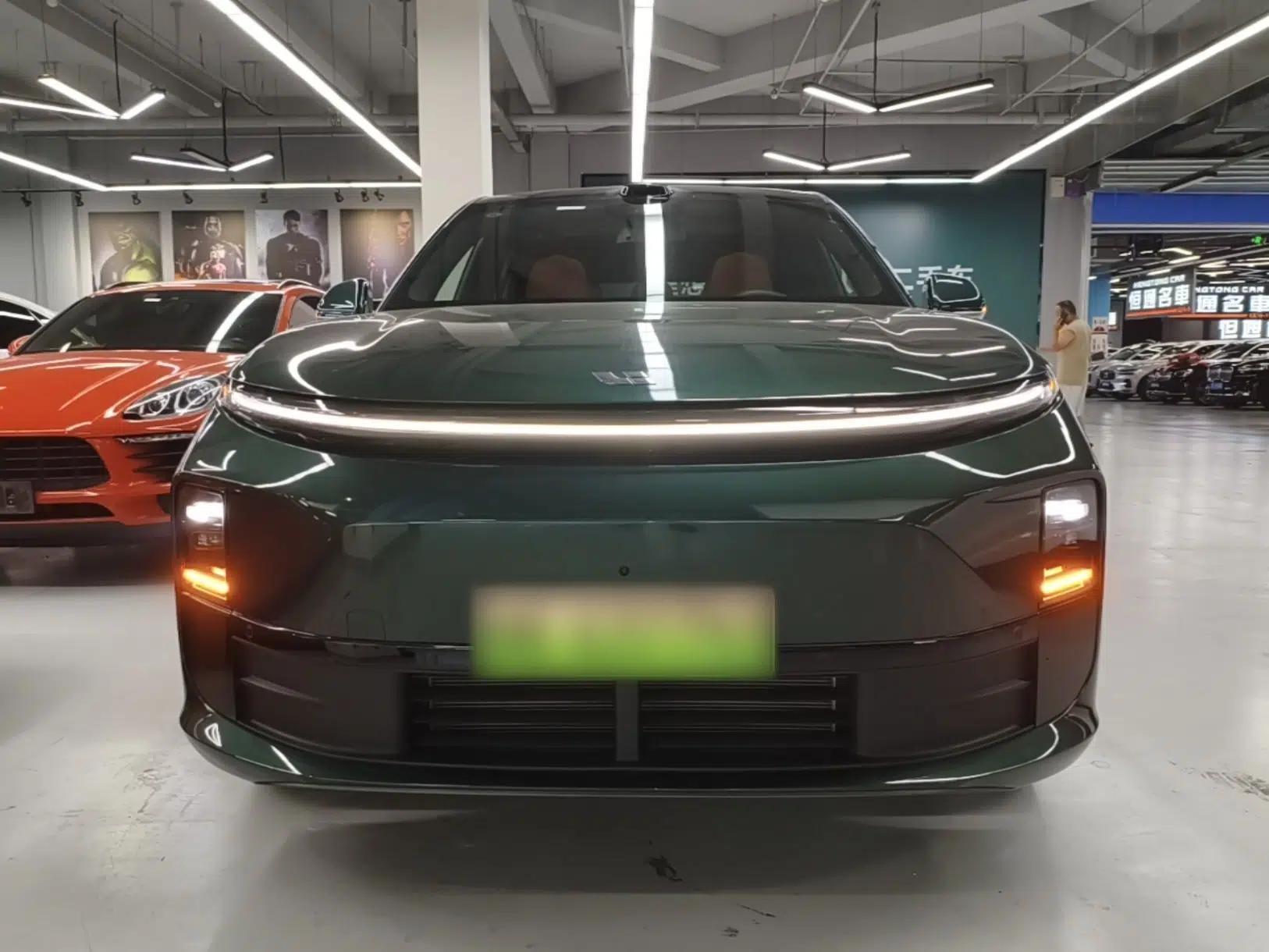 Li Auto L6 2025 Max Smart Refresh Edition — миниатюра 2