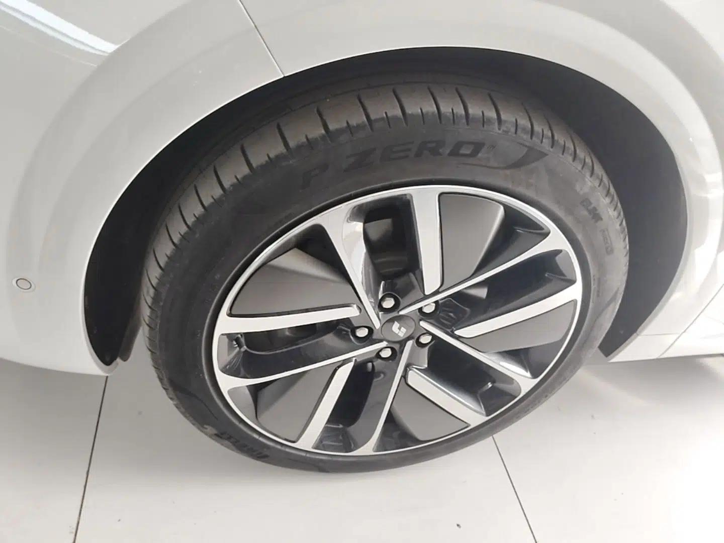 Li Auto L6 2024 Pro Model — миниатюра 10
