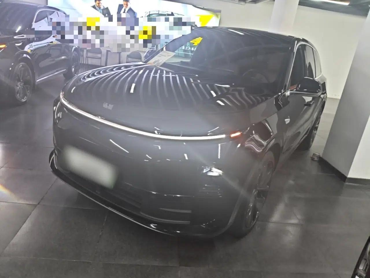 Li Auto L6 2024 Pro Model — миниатюра 1