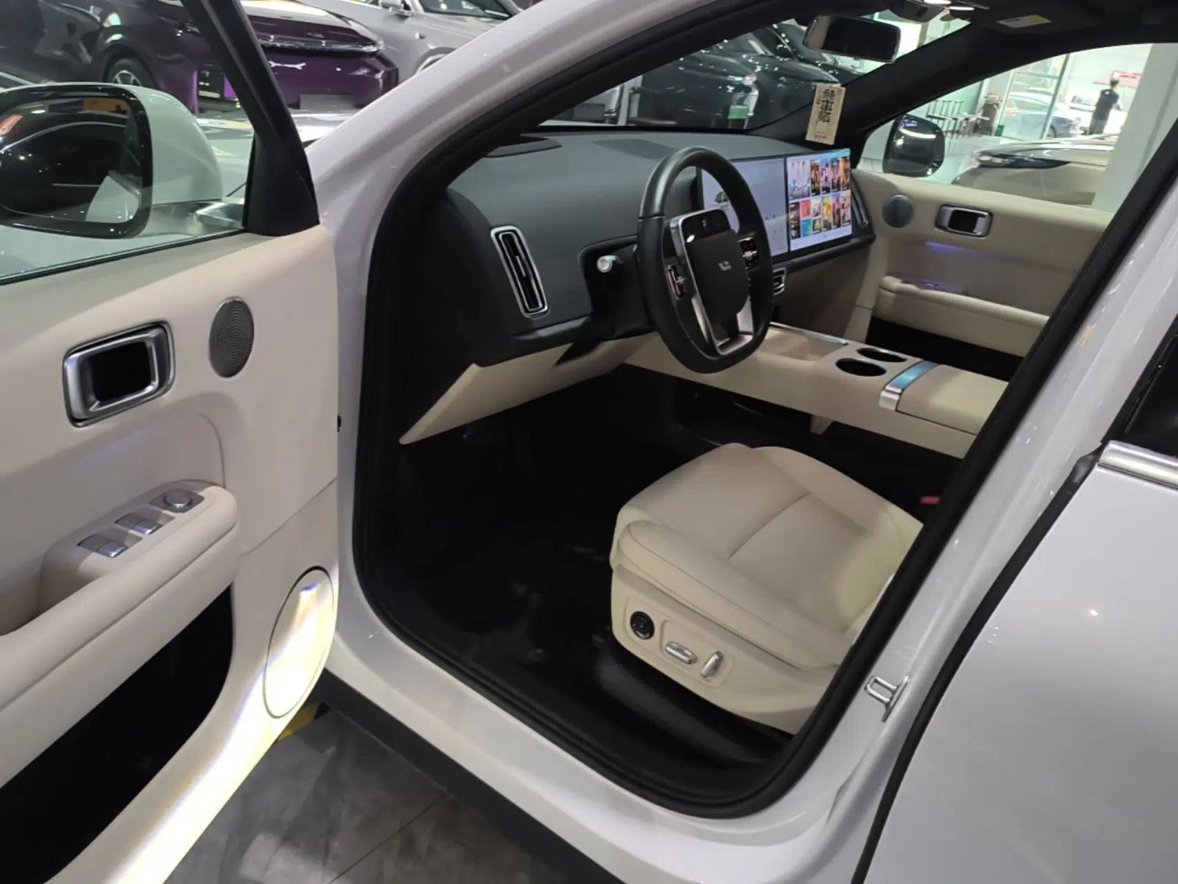 Li Auto L6 2024 Max — миниатюра 18