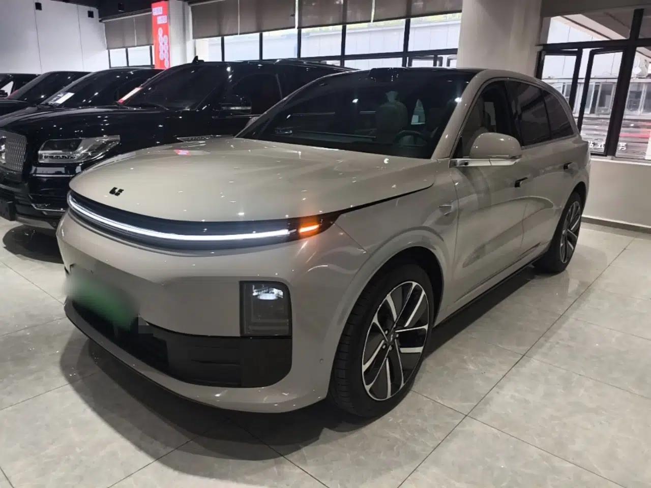 Li Auto L6 2024 Max — миниатюра 1