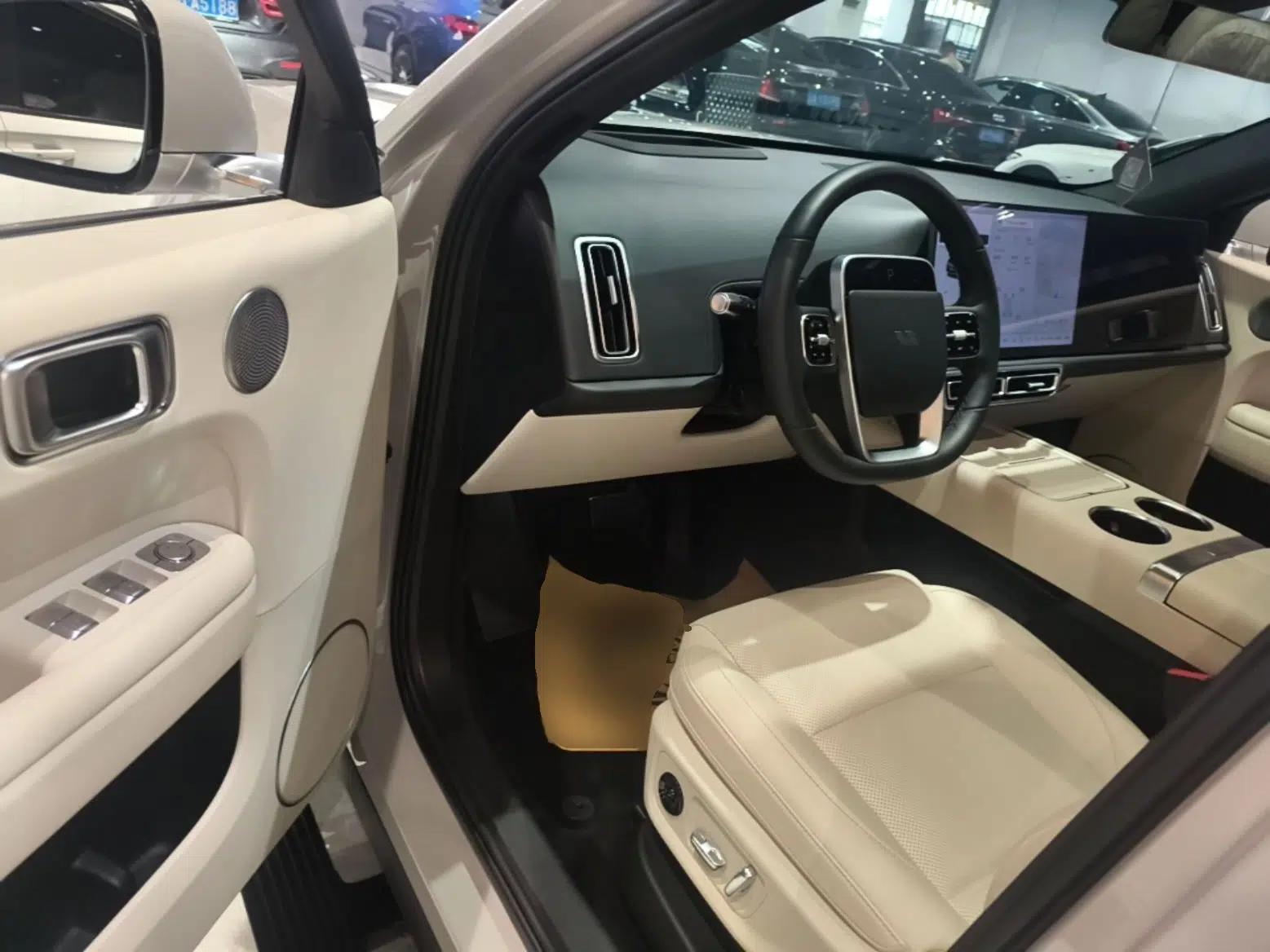 Li Auto L6 2024 Max — миниатюра 18