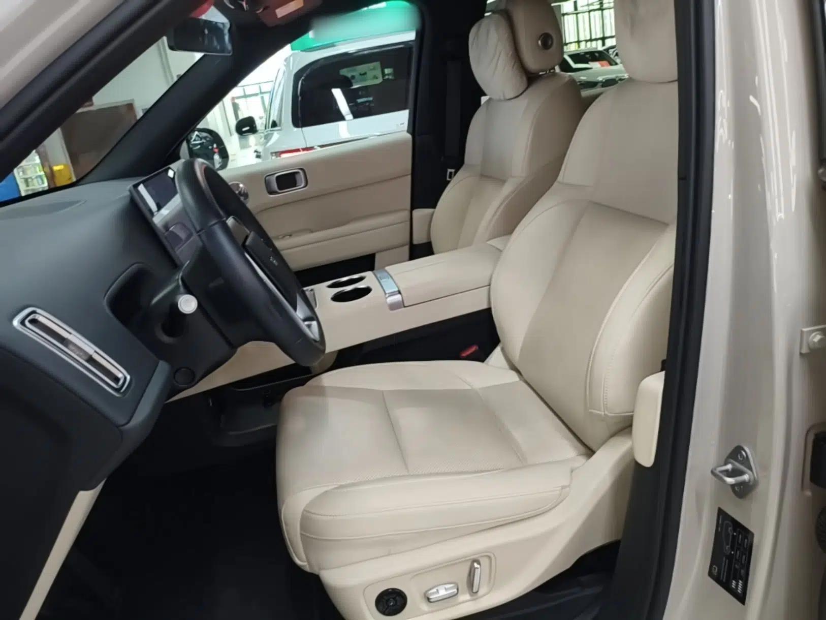 Li Auto L6 2025 Max Smart Refresh Edition — миниатюра 17