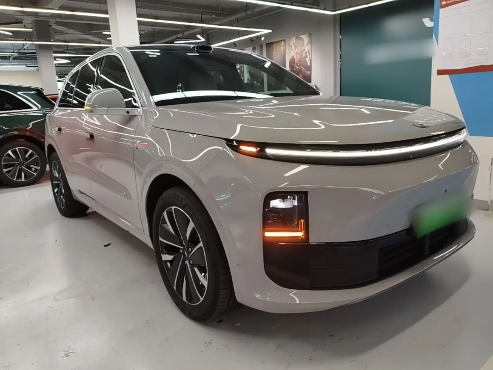 Li Auto L6 2025 Max Smart Refresh Edition — миниатюра 3
