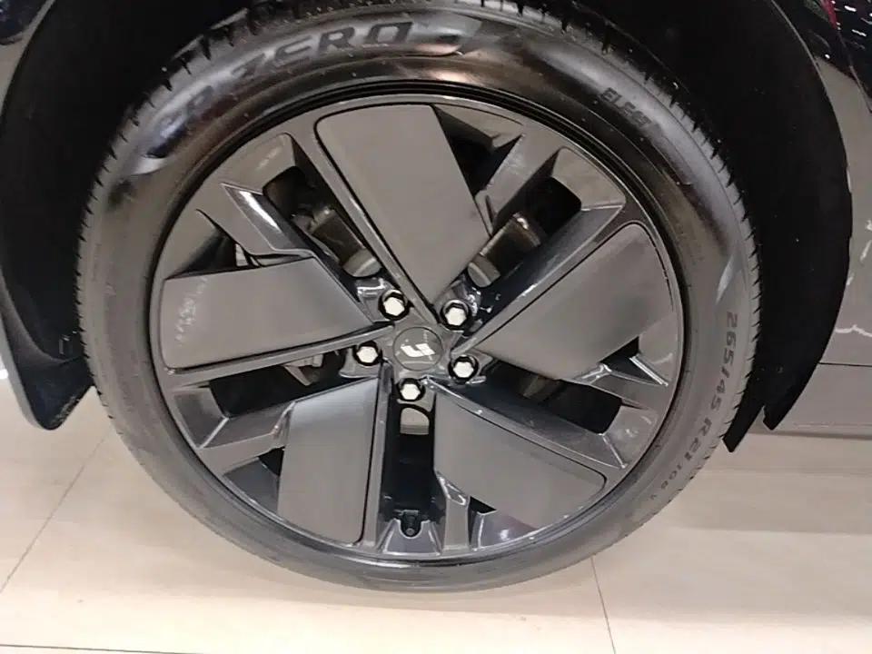 Li Auto L6 2025 Pro Smart Refresh Edition — миниатюра 11