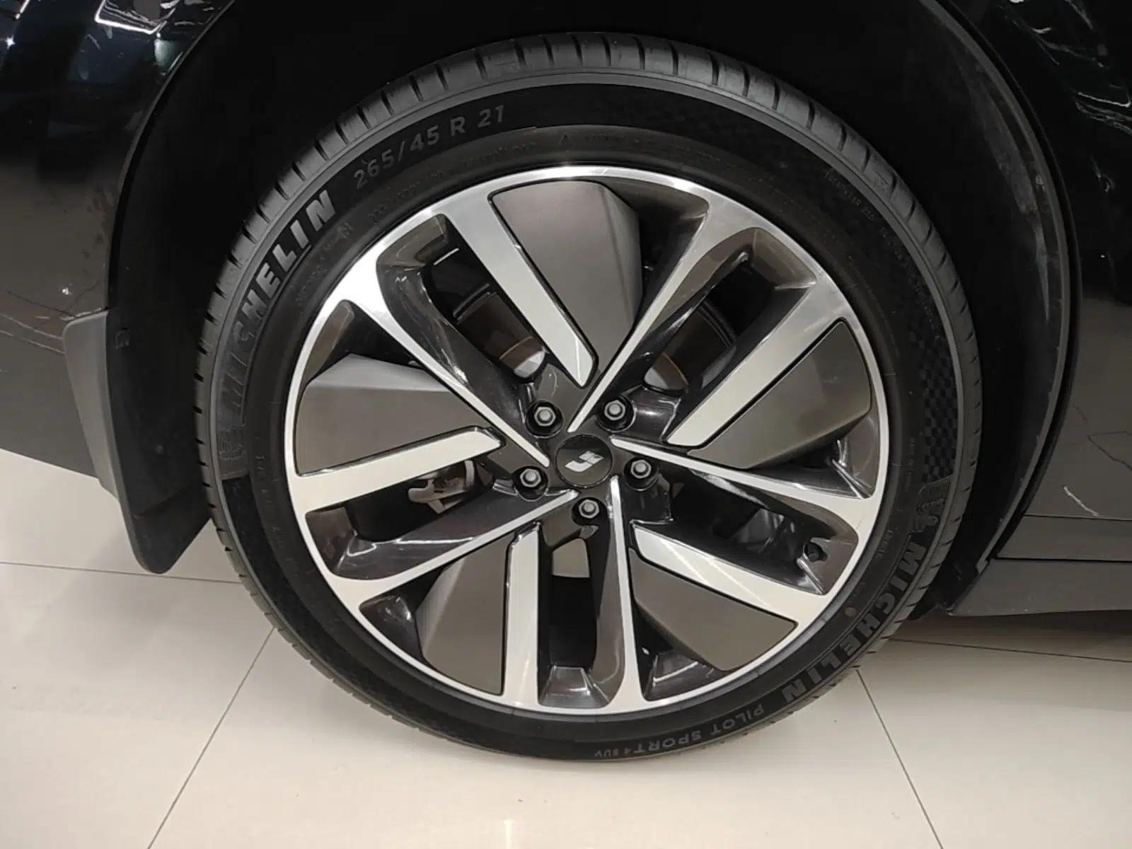 Li Auto i6 2025 Model Four-Wheel-Drive Standard Type — миниатюра 11