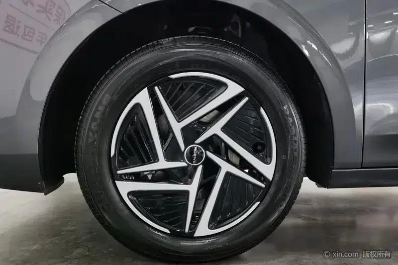 Roewe i6 2026 1.5L Long-Term Edition — миниатюра 9