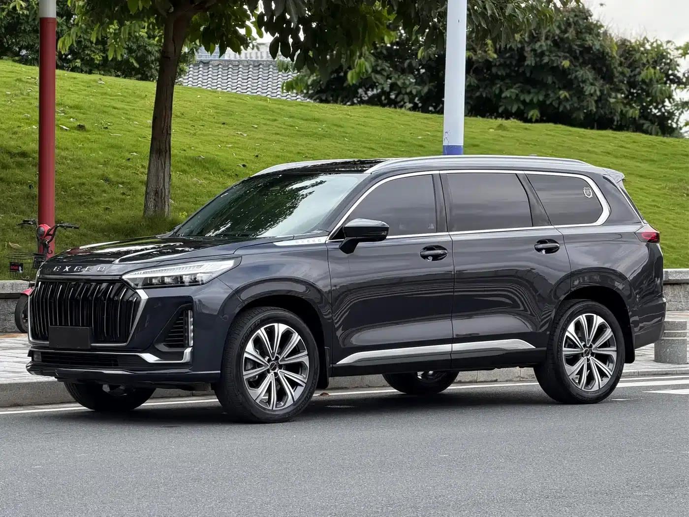 Starlight Moon 2023 400T 4WD Star Edition 7-Seater — миниатюра 1