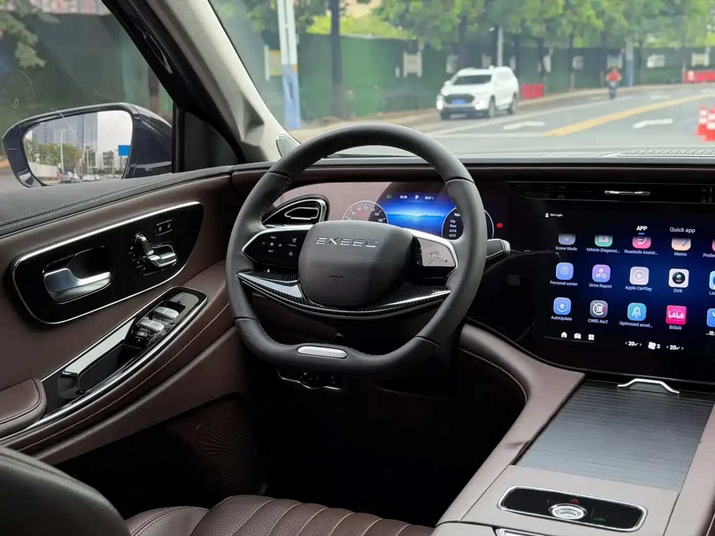 Starlight Moon 2023 400T 4WD Star Edition 7-Seater — миниатюра 17