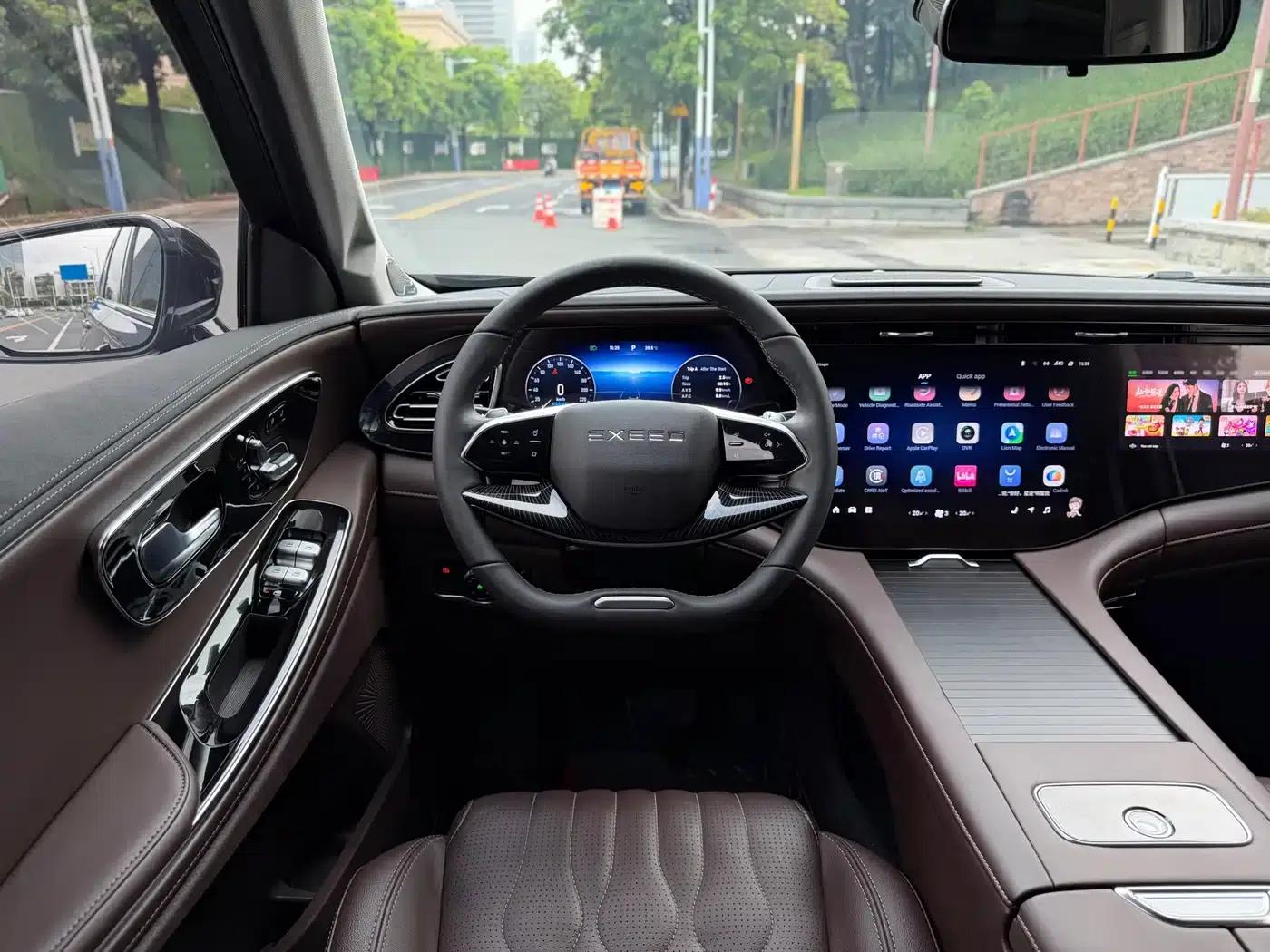 Starlight Moon 2023 400T 4WD Star Edition 7-Seater — миниатюра 18