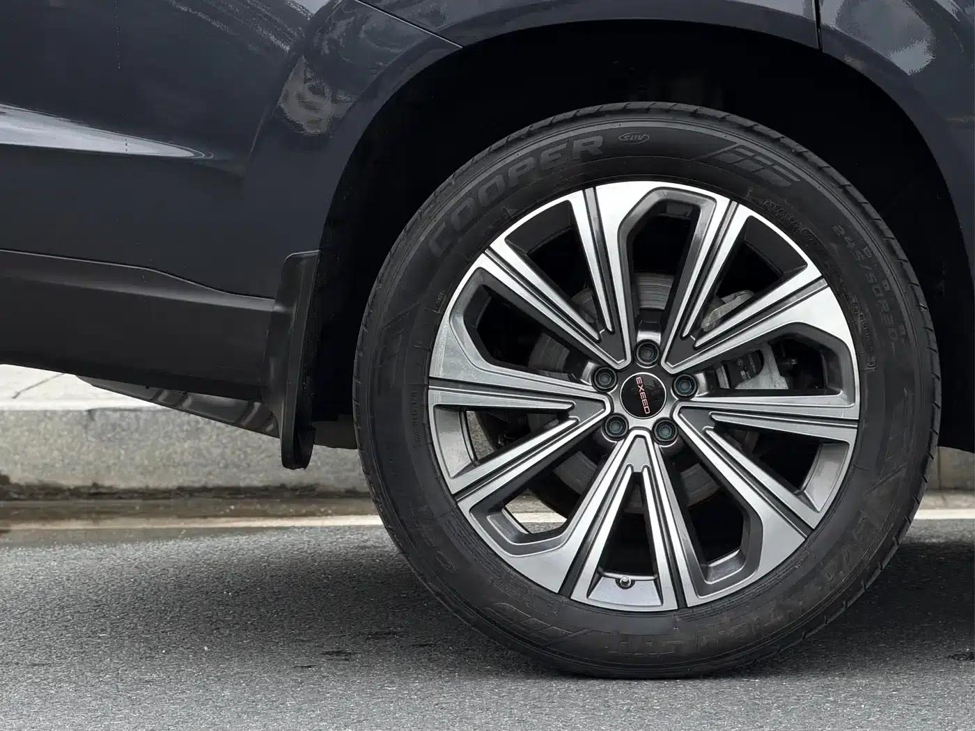 Starlight Moon 2023 400T 4WD Star Edition 7-Seater — миниатюра 26