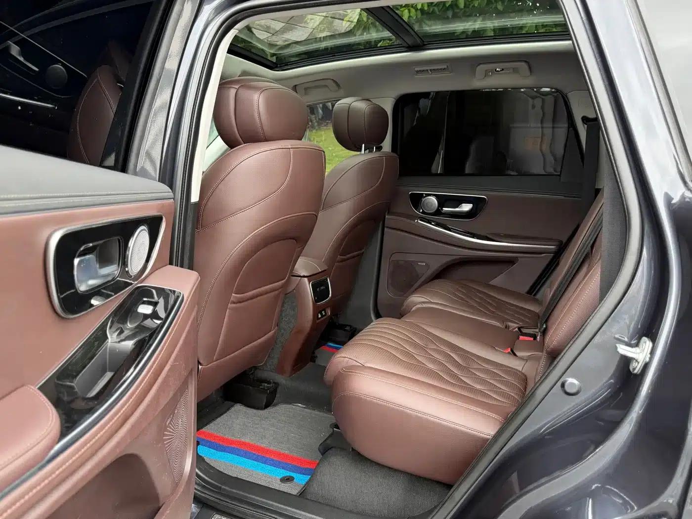 Starlight Moon 2023 400T 4WD Star Edition 7-Seater — миниатюра 10
