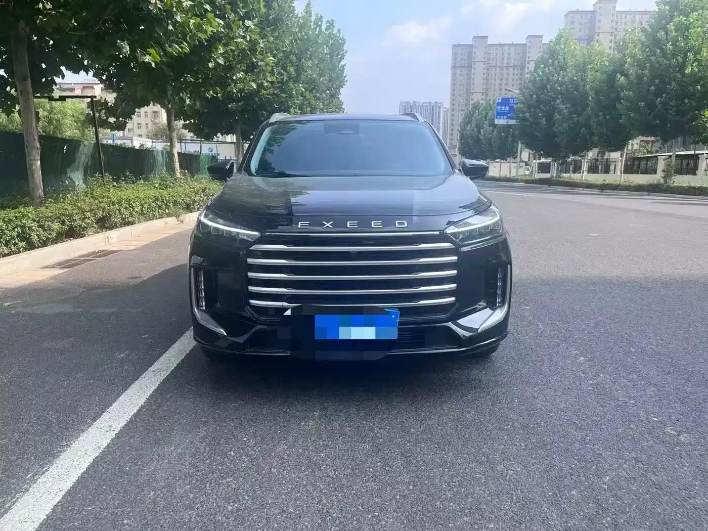 Starlight Moon 2025 400T 4WD Star Edition 7-Seater — миниатюра 2